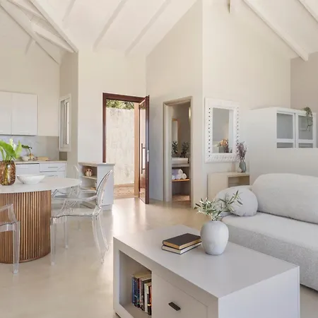Magganos Sunset Villa *
