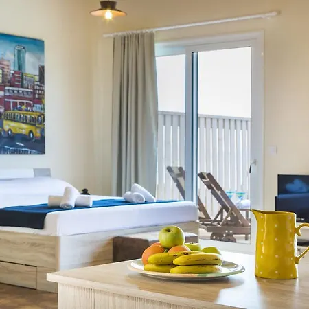 Magganos Sunset ヴィラ フィスカルドン