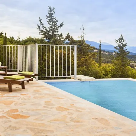 Magganos Sunset Villas *