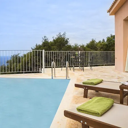 Magganos Sunset ヴィラ *