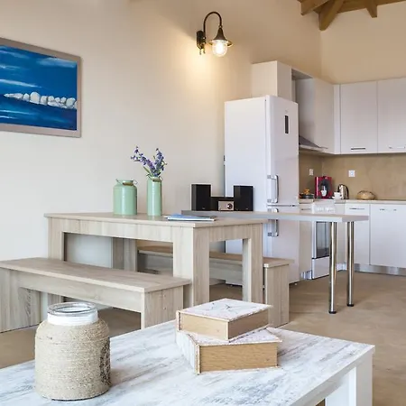 Magganos Sunset ヴィラ *